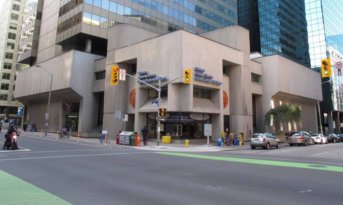 Library at corner of Laurier Avenue and Metcalfe Street